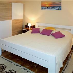 6 bedroom villa with pool near Labin, Istria, sleeps 12